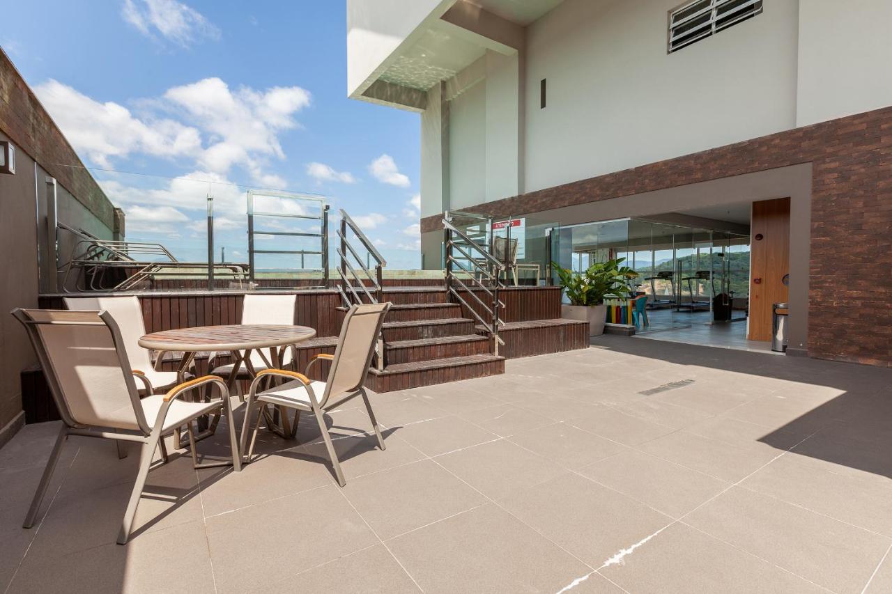 Tri Hotel Executive Бруски Экстерьер фото
