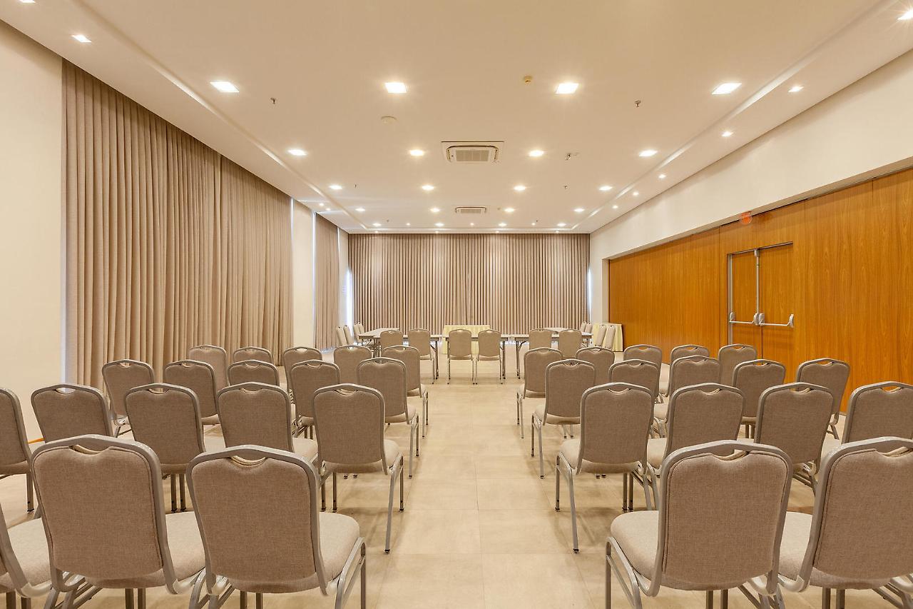 Tri Hotel Executive Бруски Экстерьер фото
