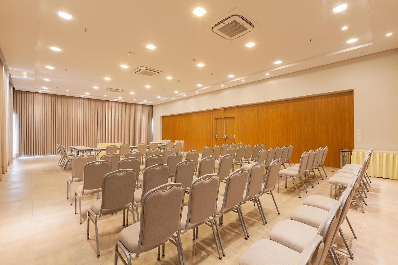 Tri Hotel Executive Бруски Экстерьер фото
