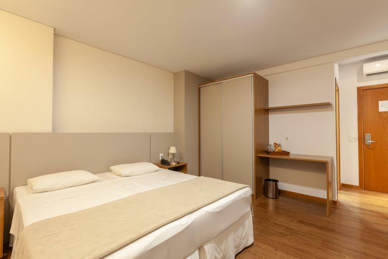 Tri Hotel Executive Бруски Экстерьер фото